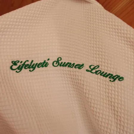 Eifelyeti Sunset Lounge *